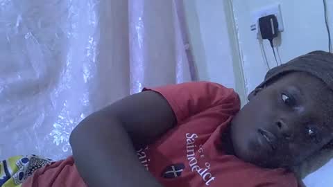 Snapshot of hot_raylah chatting on April 27, 2026, 6:11 am RAYLAH online show from April 27, 2026, 6:11 am