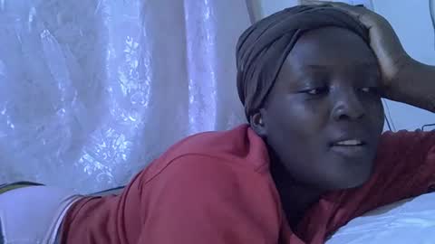 Snapshot of hot_raylah chatting on April 27, 2026, 6:50 pm RAYLAH online show from April 27, 2026, 6:50 pm
