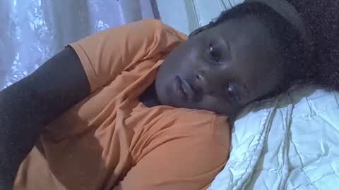 Snapshot of hot_raylah chatting on April 28, 2026, 10:37 pm RAYLAH online show from April 28, 2026, 10:37 pm