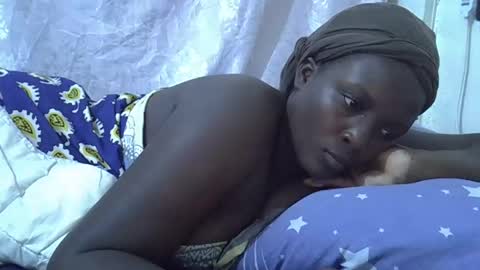 Snapshot of hot_raylah chatting on May 18, 2026, 9:20 pm RAYLAH online show from May 18, 2026, 9:20 pm