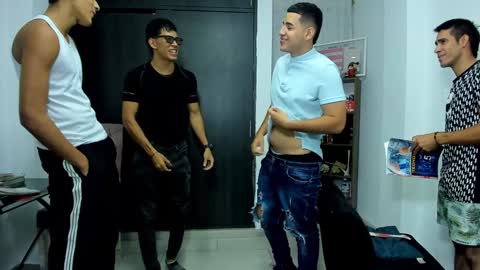 Vanesa Oliver and Andrew online show from January 21, 2025, 10:52 am