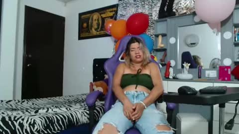Snapshot of hot_sexy_bunny chatting on May 8, 2026, 2:55 pm hot sexy bunny online show from May 8, 2026, 2:55 pm