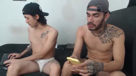 Snapshot of hot_sharks__ chatting on January 18, 2025, 6:56 am Hot Sharks online show from January 18, 2025, 6:56 am