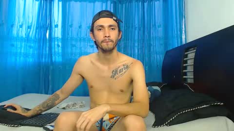 Snapshot of hot_sharks__ chatting on September 10, 2025, 11:21 am Hot Sharks online show from September 10, 2025, 11:21 am