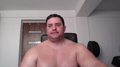 Stefano.. online show from November 1, 2025, 5:42 am