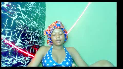 Snapshot of hot_stellaa chatting on January 10, 2025, 10:25 pm Stella online show from January 10, 2025, 10:25 pm