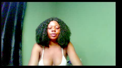 Snapshot of hot_stellaa chatting on January 20, 2025, 6:32 pm Stella online show from January 20, 2025, 6:32 pm