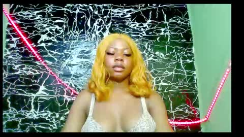 Snapshot of hot_stellaa chatting on February 6, 2025, 11:10 am Stella online show from February 6, 2025, 11:10 am