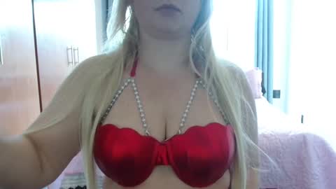 Snapshot of hot_wiffe chatting on October 2, 2025, 10:22 am couple without tabus online show from October 2, 2025, 10:22 am