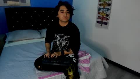 HotApollo online show from October 14, 2025, 12:50 pm