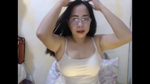 Snapshot of hotasianyue69 chatting on May 21, 2026, 4:25 pm hotasianyue69 online show from May 21, 2026, 4:25 pm