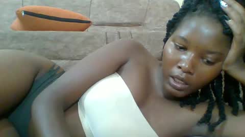 love online show from March 6, 2025, 4:38 pm