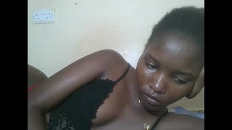 love online show from November 21, 2025, 7:45 pm