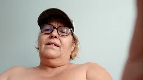 hotboobs117 online show from November 25, 2025, 4:40 pm