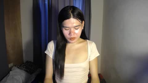 Snapshot of hotbunnyrainx chatting on October 16, 2025, 2:56 am rain online show from October 16, 2025, 2:56 am