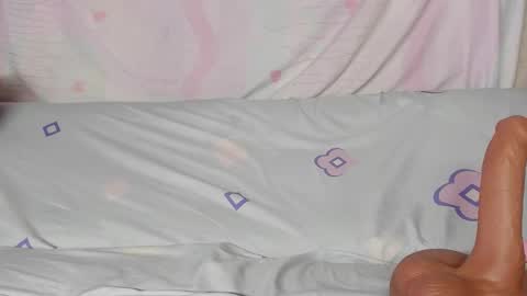 Snapshot of hotcherryxo chatting on March 15, 2026, 5:24 am Candy online show from March 15, 2026, 5:24 am