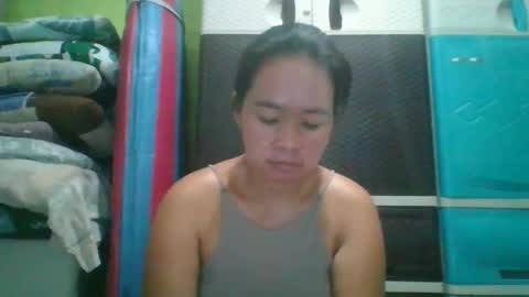 hotchicks4uxx online show from February 13, 2025, 11:58 pm