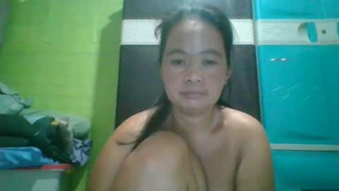 hotchicks4uxx online show from March 12, 2025, 10:50 pm