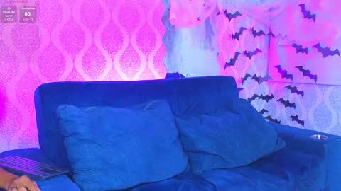 hotcouple_222 online show from October 20, 2025, 7:31 am