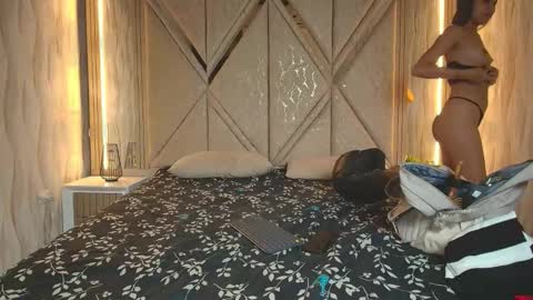 Snapshot of hotcouple_222 chatting on February 21, 2026, 7:31 am hotcouple_222 online show from February 21, 2026, 7:31 am