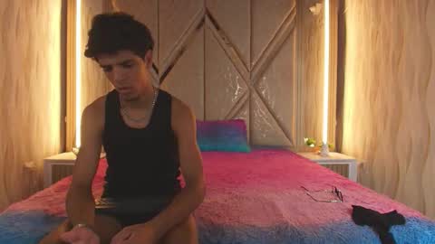 Snapshot of hotcouple_222 chatting on March 10, 2026, 7:35 am hotcouple_222 online show from March 10, 2026, 7:35 am