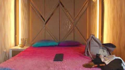 Snapshot of hotcouple_222 chatting on March 11, 2026, 7:25 am hotcouple_222 online show from March 11, 2026, 7:25 am