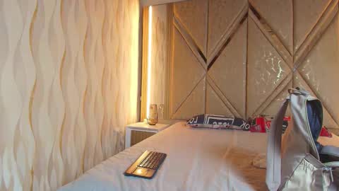 Snapshot of hotcouple_222 chatting on March 14, 2026, 7:25 am hotcouple_222 online show from March 14, 2026, 7:25 am