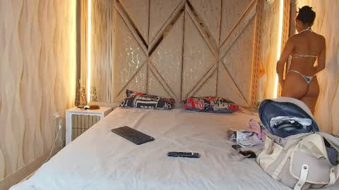 Snapshot of hotcouple_222 chatting on April 9, 2026, 1:27 pm hotcouple_222 online show from April 9, 2026, 1:27 pm