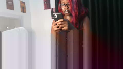 Snapshot of hotcurvykeisha chatting on March 26, 2026, 3:17 pm Hotcurvykeisha online show from March 26, 2026, 3:17 pm