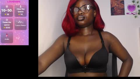 Snapshot of hotcurvykeisha chatting on April 3, 2026, 1:42 pm Hotcurvykeisha online show from April 3, 2026, 1:42 pm