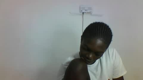 Snapshot of hotcutetracie chatting on September 9, 2025, 7:13 pm VICTORIA online show from September 9, 2025, 7:13 pm