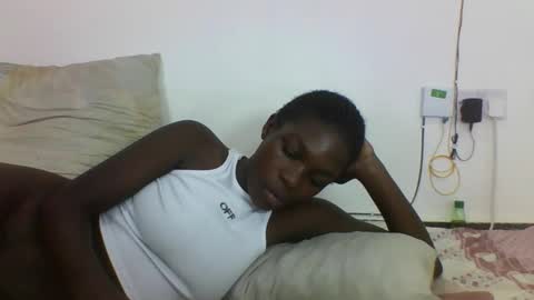 Snapshot of hotcutetracie chatting on September 23, 2025, 7:39 pm VICTORIA online show from September 23, 2025, 7:39 pm