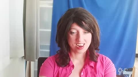 Snapshot of hotdestany chatting on December 16, 2024, 9:24 am Hot Destany online show from December 16, 2024, 9:24 am