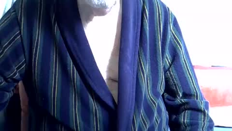 hotejok online show from May 18, 2026, 9:15 am