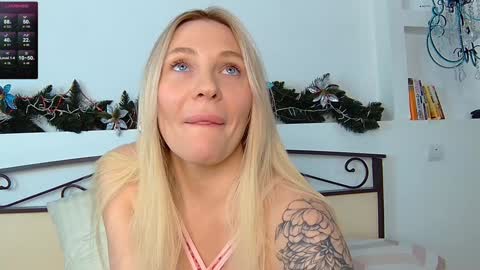 Anna 23   Archie 25  online show from January 23, 2025, 8:36 am