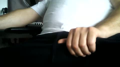 hotelstayer1234 online show from June 2, 2026, 7:32 am