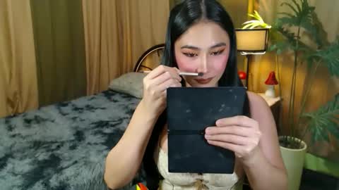 EVA online show from November 6, 2025, 11:15 pm