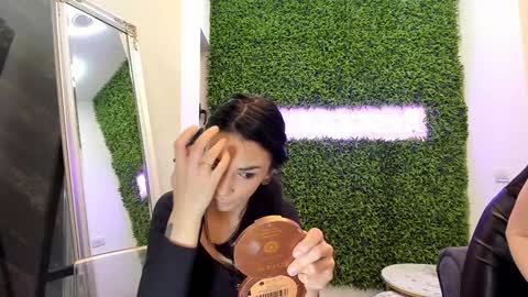 hotfallingdevil online show from January 30, 2025, 5:09 am