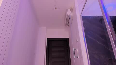 hotfallingdevil online show from February 20, 2026, 6:26 am