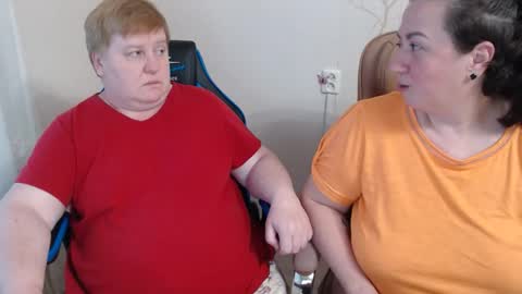 Snapshot of hotfiremommy chatting on May 27, 2026, 5:54 pm LimonkaFire online show from May 27, 2026, 5:54 pm