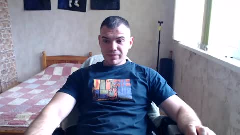 Snapshot of hotfitbboy_2001 chatting on July 23, 2026, 9:51 am Alex online show from July 23, 2026, 9:51 am