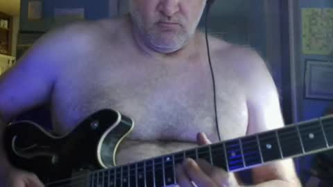 Smoochface online show from May 6, 2026, 5:57 am