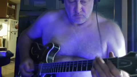 Smoochface online show from May 7, 2026, 6:08 am
