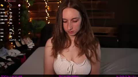 hotfrecklesgirl online show from June 19, 2026, 12:09 pm