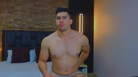 felipe  marcello online show from March 3, 2025, 11:24 pm