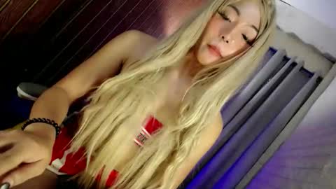hotfucking_queen1111 online show from May 24, 2026, 7:57 am