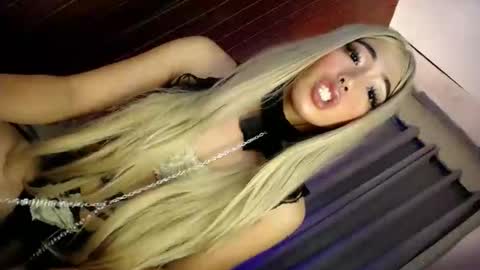 hotfucking_queen1111 online show from May 31, 2026, 9:16 am