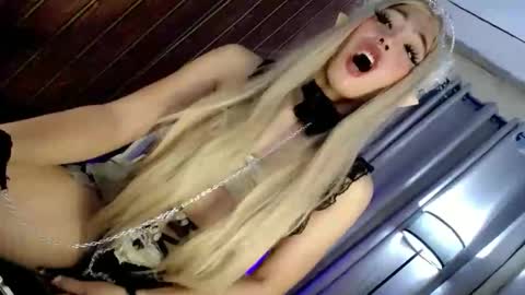 hotfucking_queen1111 online show from June 2, 2026, 8:05 am
