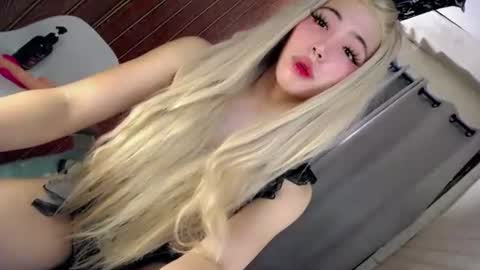 hotfucking_queen1111 online show from June 25, 2026, 8:19 am