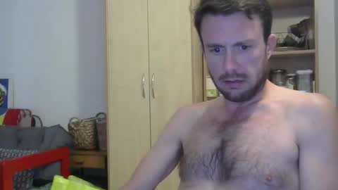 Le jardinier sexy online show from April 15, 2026, 10:32 pm